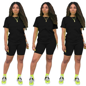 Two-piece Solid Color Women's Clothing. Short-sleeved Crew Neck T-shirt and Tight-fitting Shorts. Simple Style Tracksuit Outfit